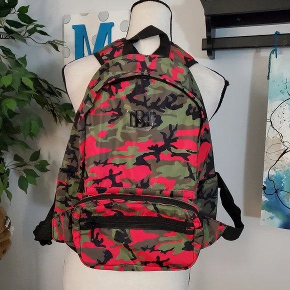 BADGLEY MISCHKA Pink Camo Backpack Detachable Bum/Sling Bag - Picture 2 of 12